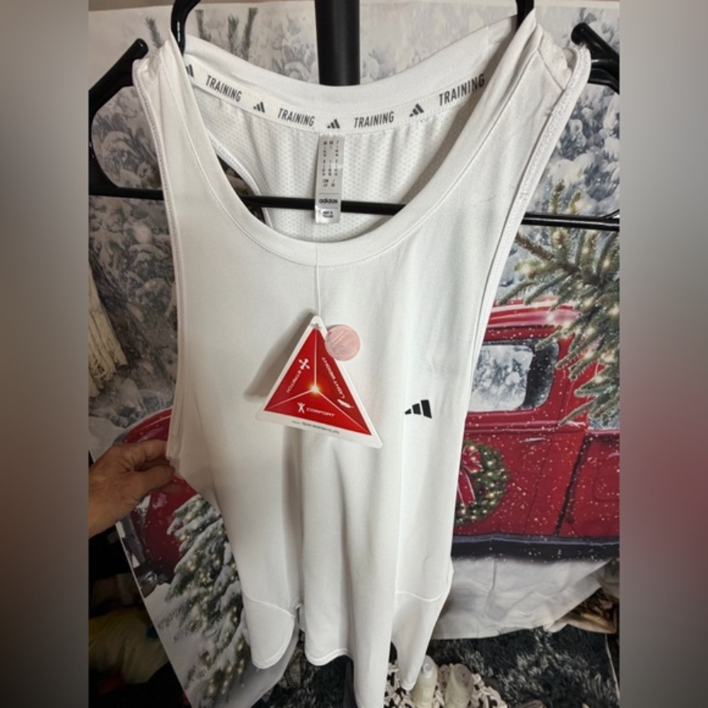 Adidas Women's Training Aeroready Tank Size L NWT